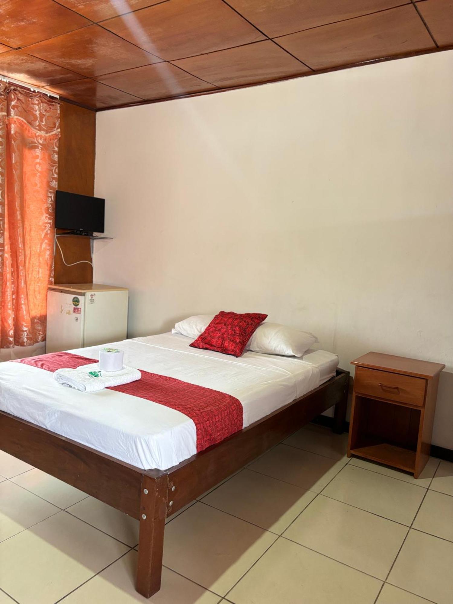 Hospedaje Casa Amazonica Икитос Екстериор снимка